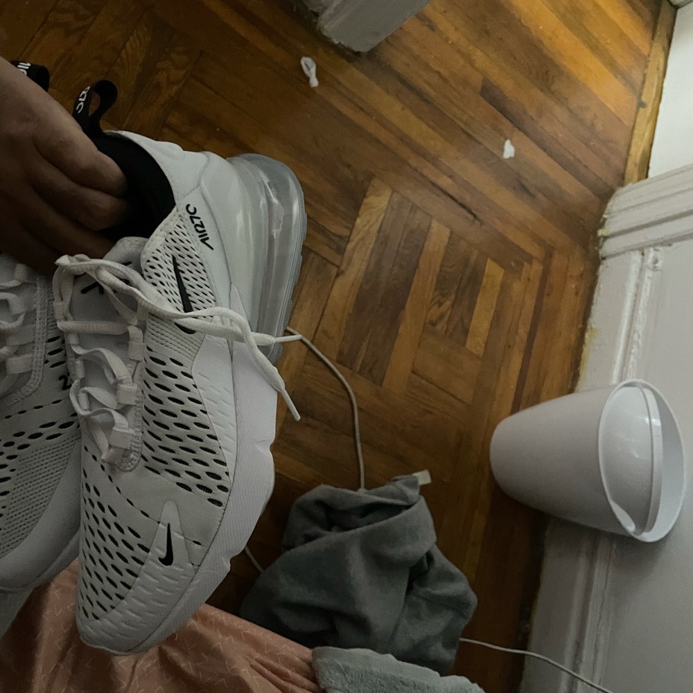 Nike Airmax 270 grey/white barely worn